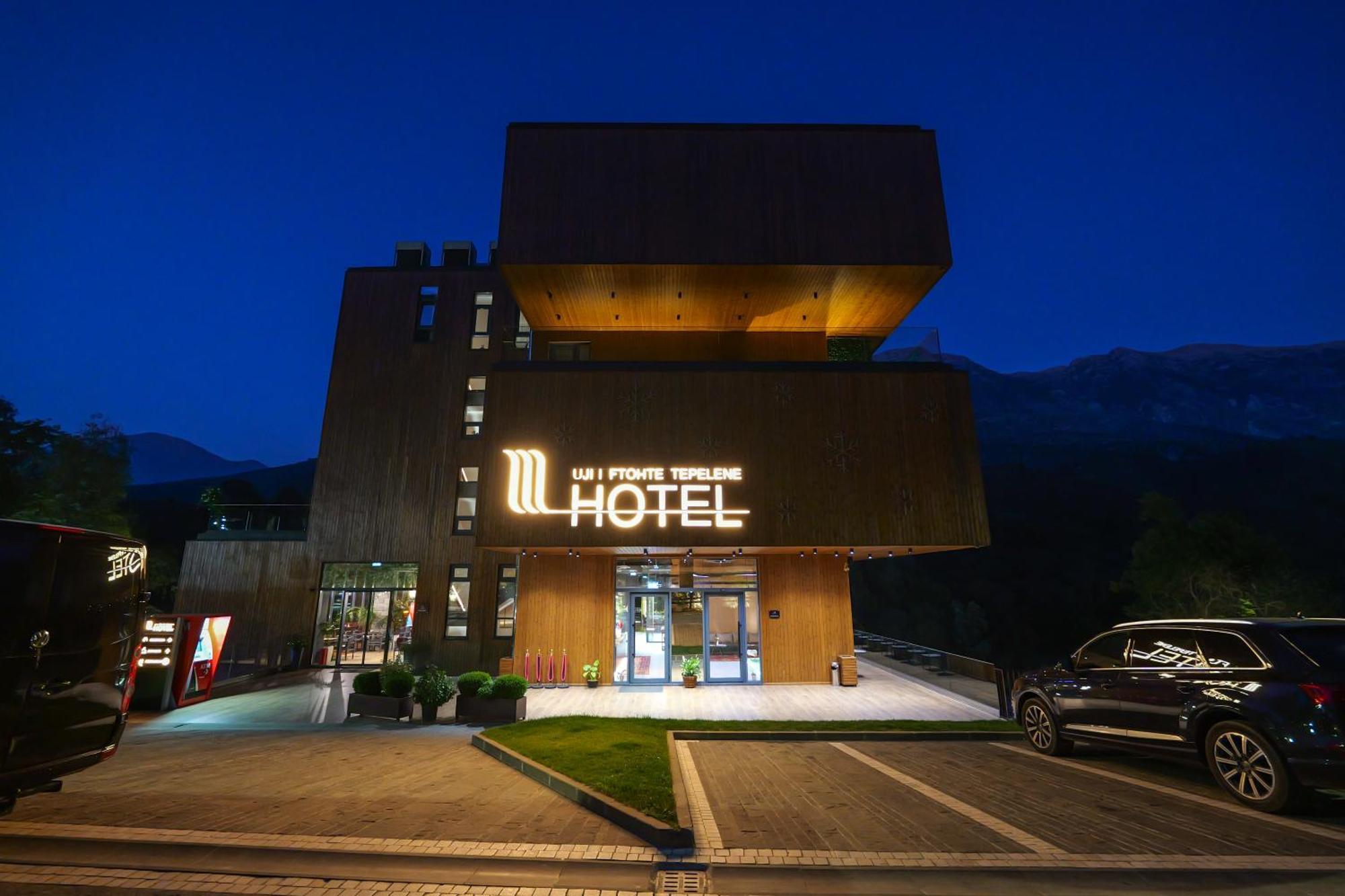 Hotel Uji Ftohte 4*